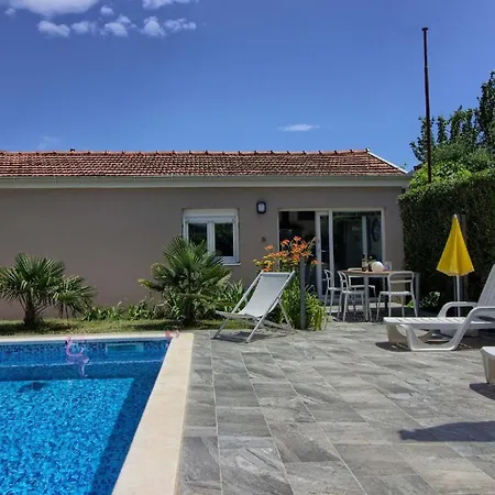 Apartment Ferienwohnung Fuer 4 Personen Ca 90 Qm In Pula, Istrien Istrische Riviera
