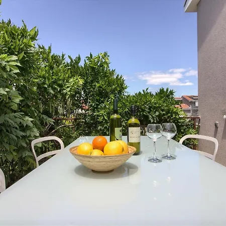 Apartment Ferienwohnung Fuer 4 Personen Ca 90 Qm In Pula, Istrien Istrische Riviera