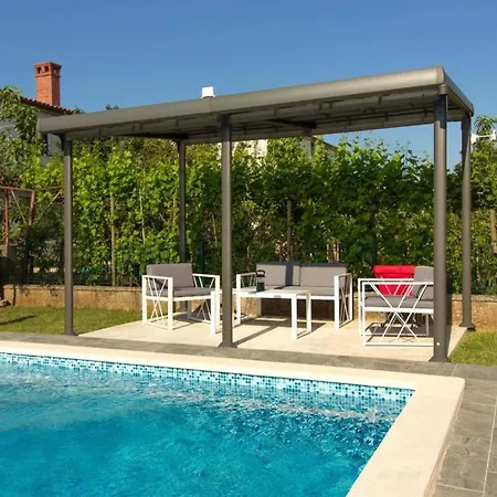 Apartment Ferienwohnung Fuer 4 Personen Ca 90 Qm In Pula, Istrien Istrische Riviera Pula